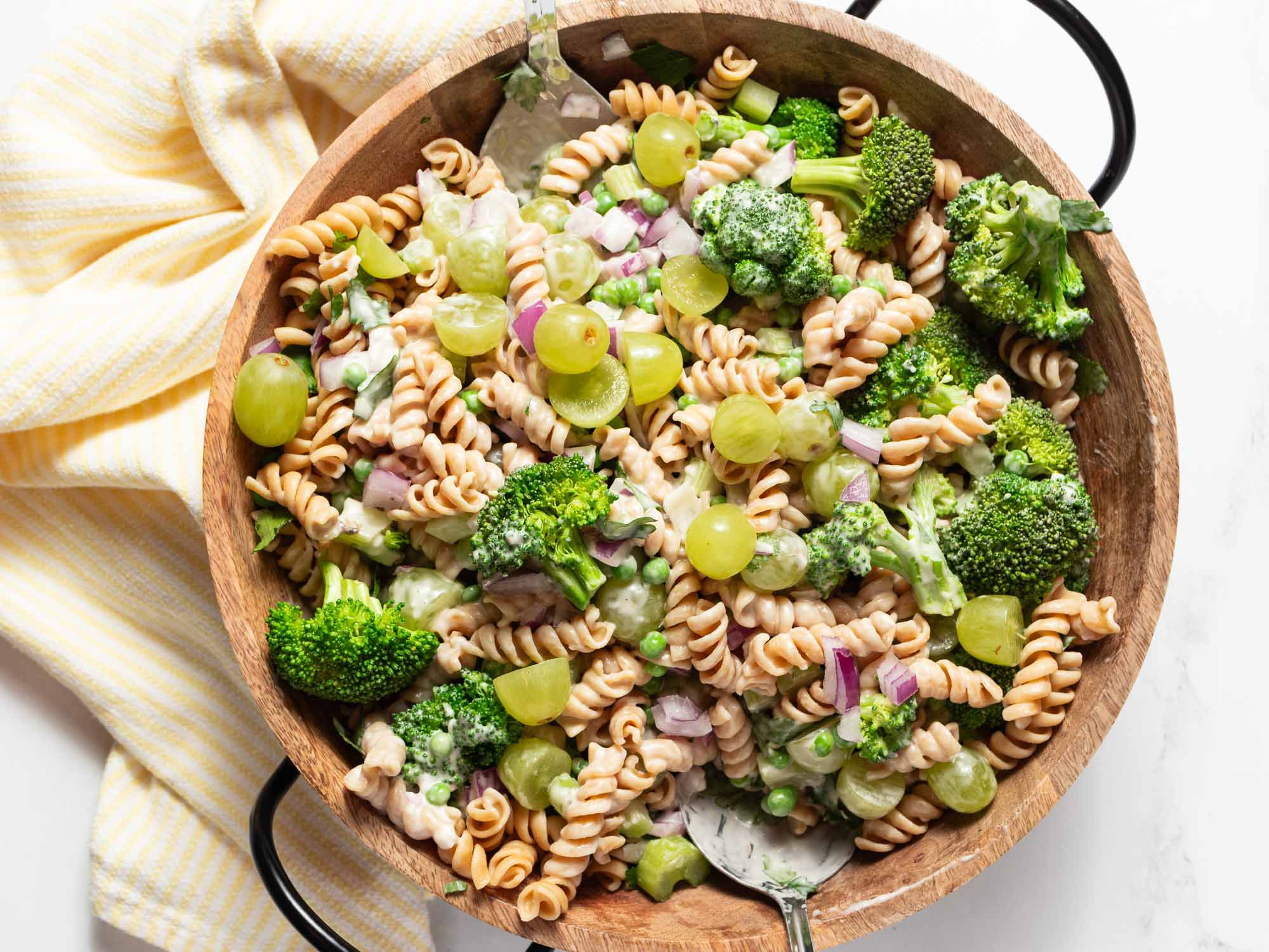 DELICIOUS OIL-FREE VEGAN SALADS AND DRESSINGS RECIPES - Simple